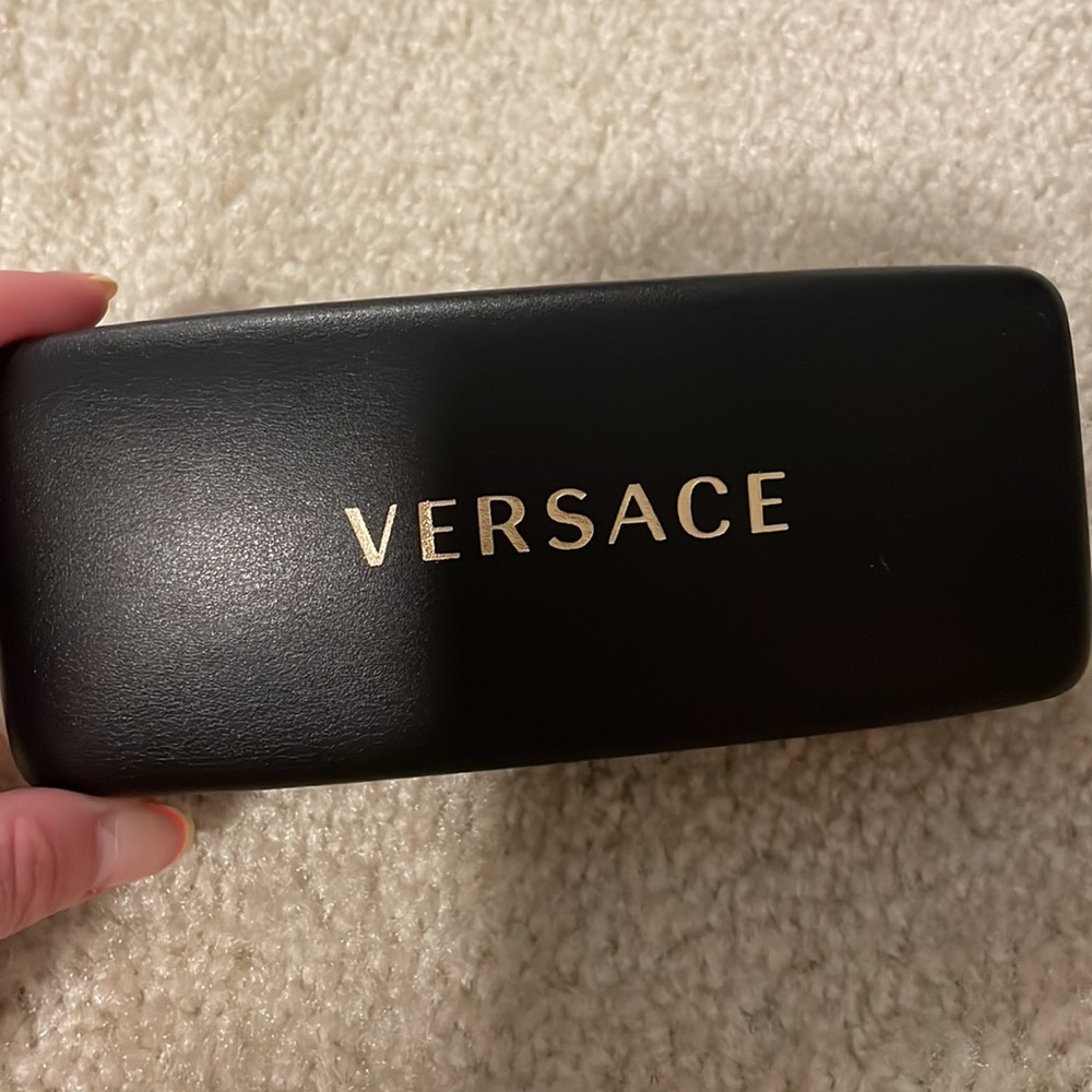 Versace sunglasses - Picture 8 of 9